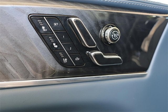 2025 Cadillac ESCALADE IQ Luxury 2