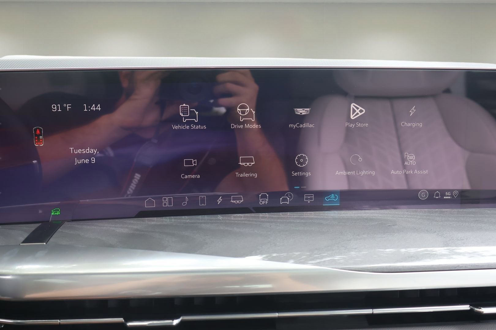 2026 Cadillac ESCALADE IQ Sport