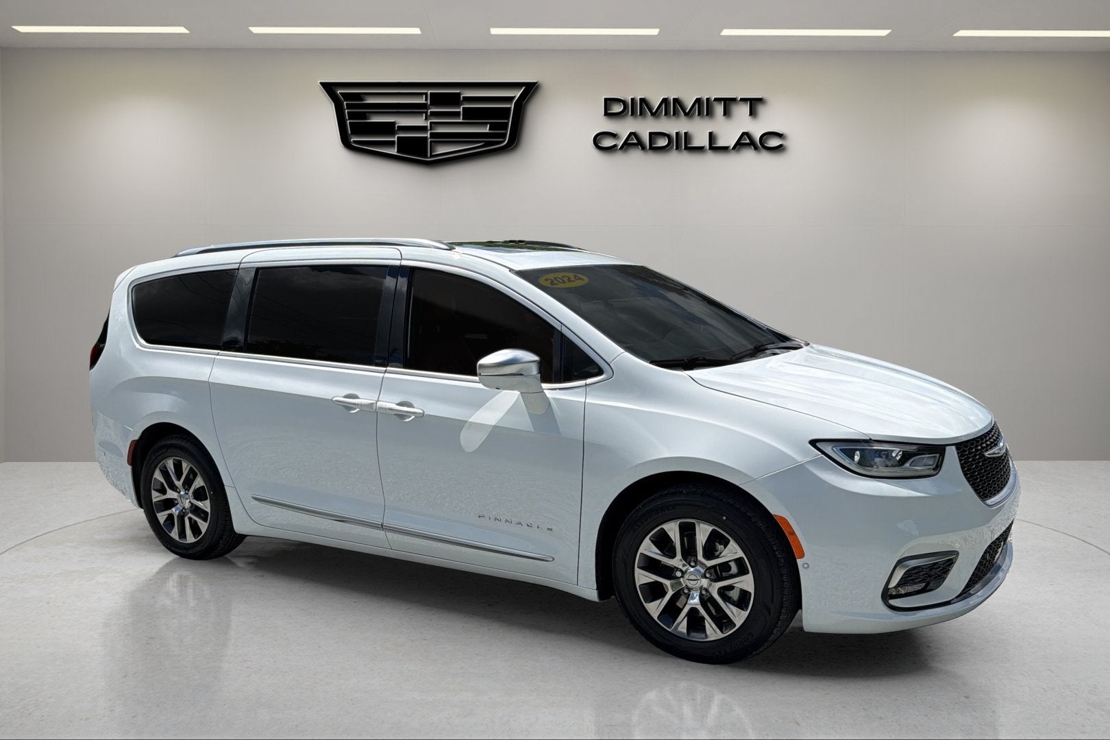 2024 Chrysler Pacifica Hybrid Pinnacle