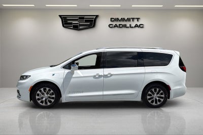 2024 Chrysler Pacifica Hybrid Pinnacle