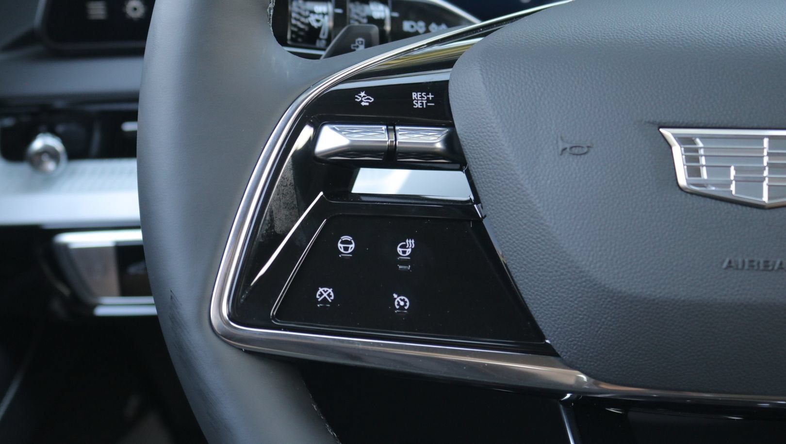 2027 Cadillac OPTIQ Luxury