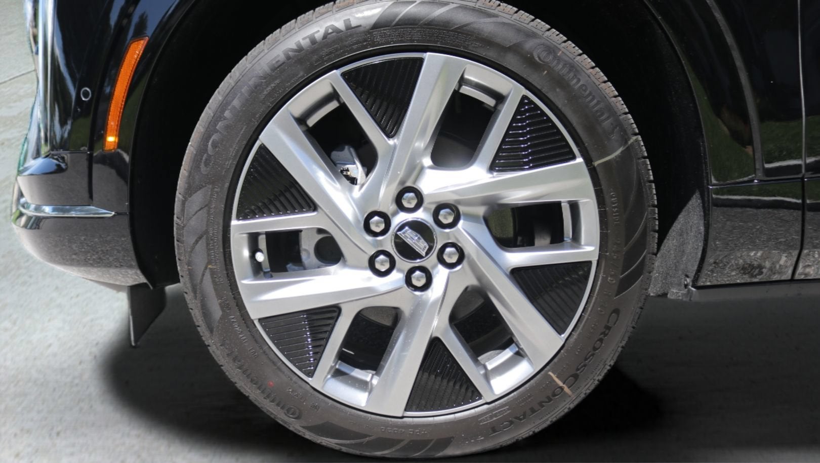2027 Cadillac OPTIQ Luxury