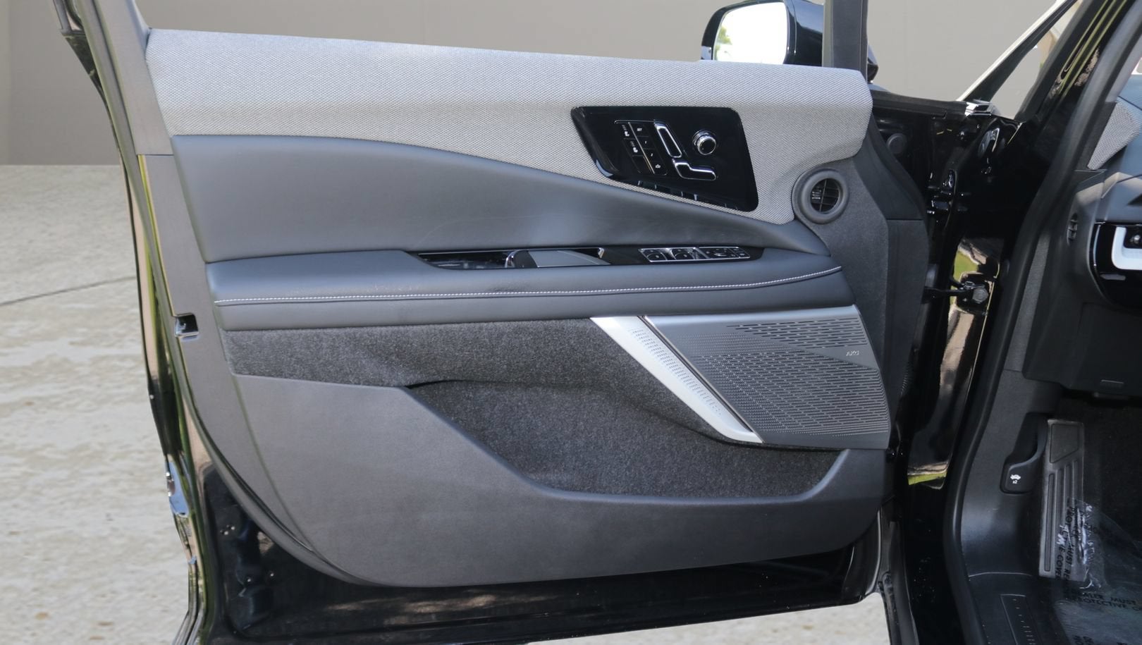 2027 Cadillac OPTIQ Luxury