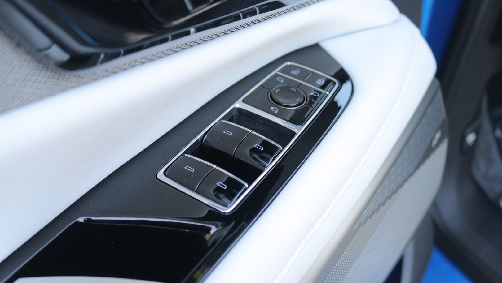 2027 Cadillac OPTIQ Luxury