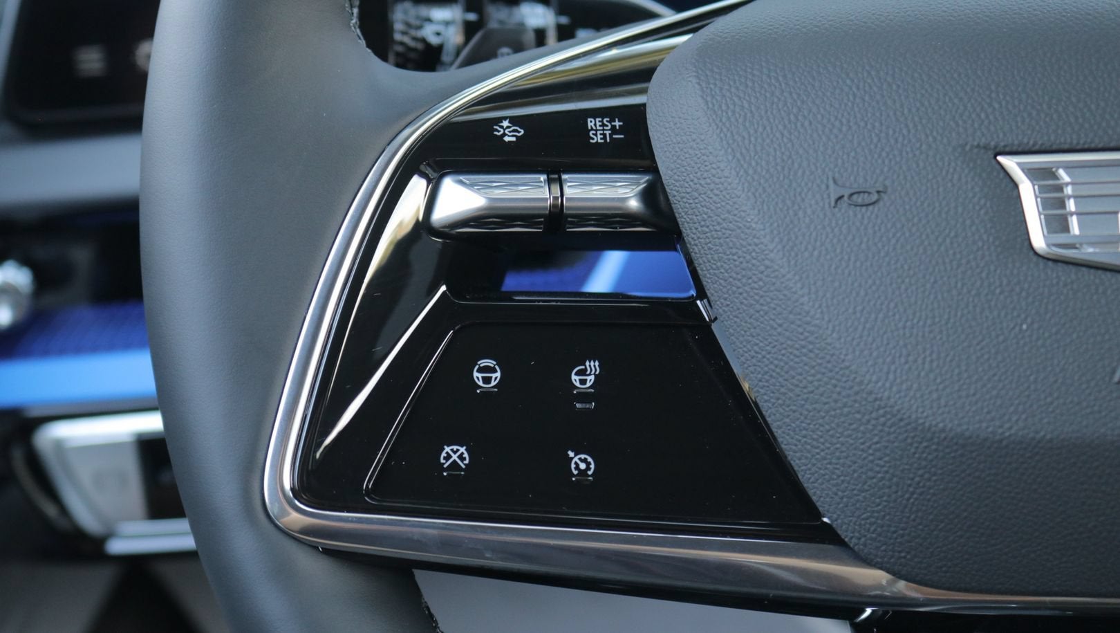 2027 Cadillac OPTIQ Luxury