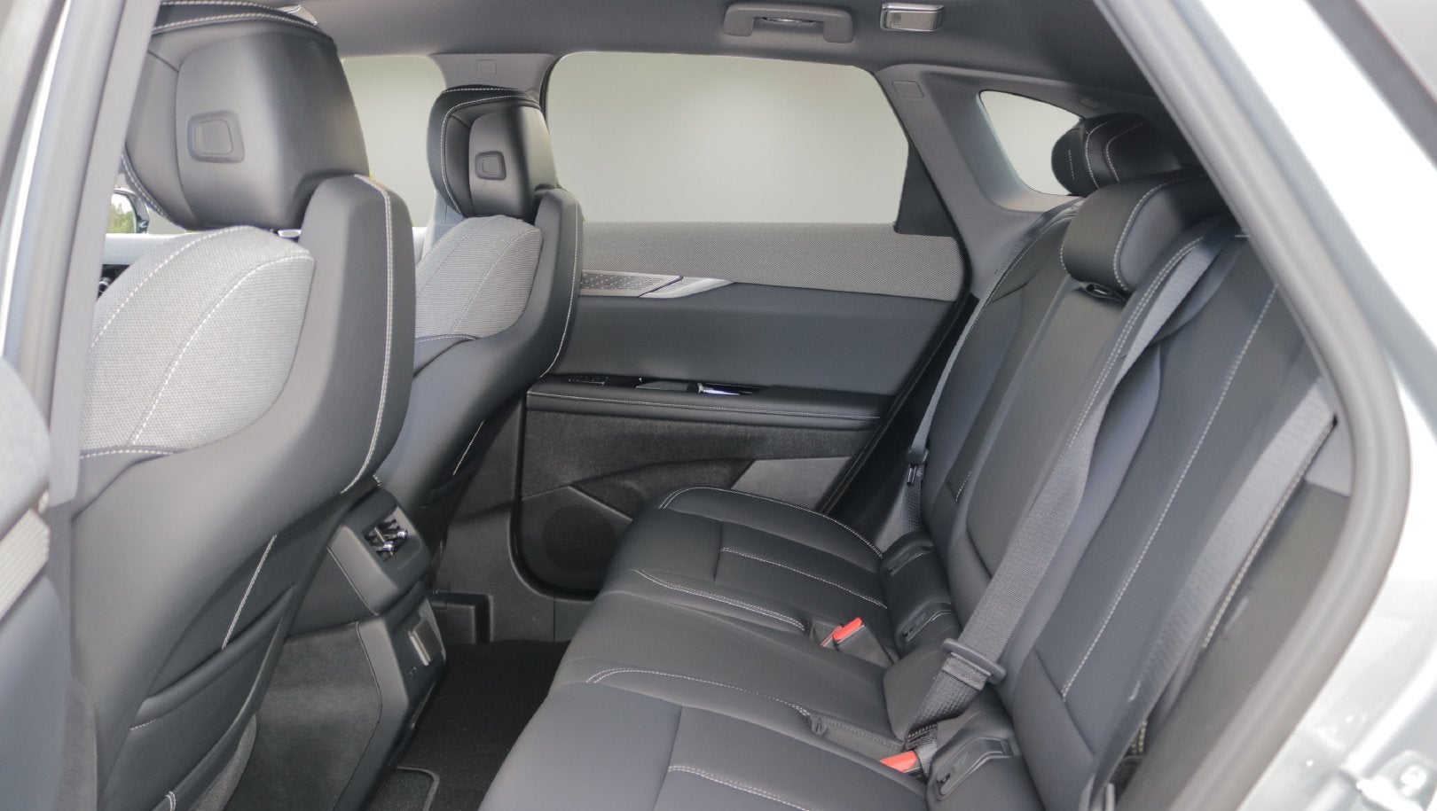 2027 Cadillac OPTIQ Luxury