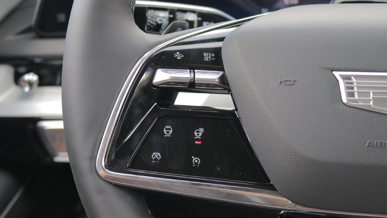2027 Cadillac OPTIQ Luxury