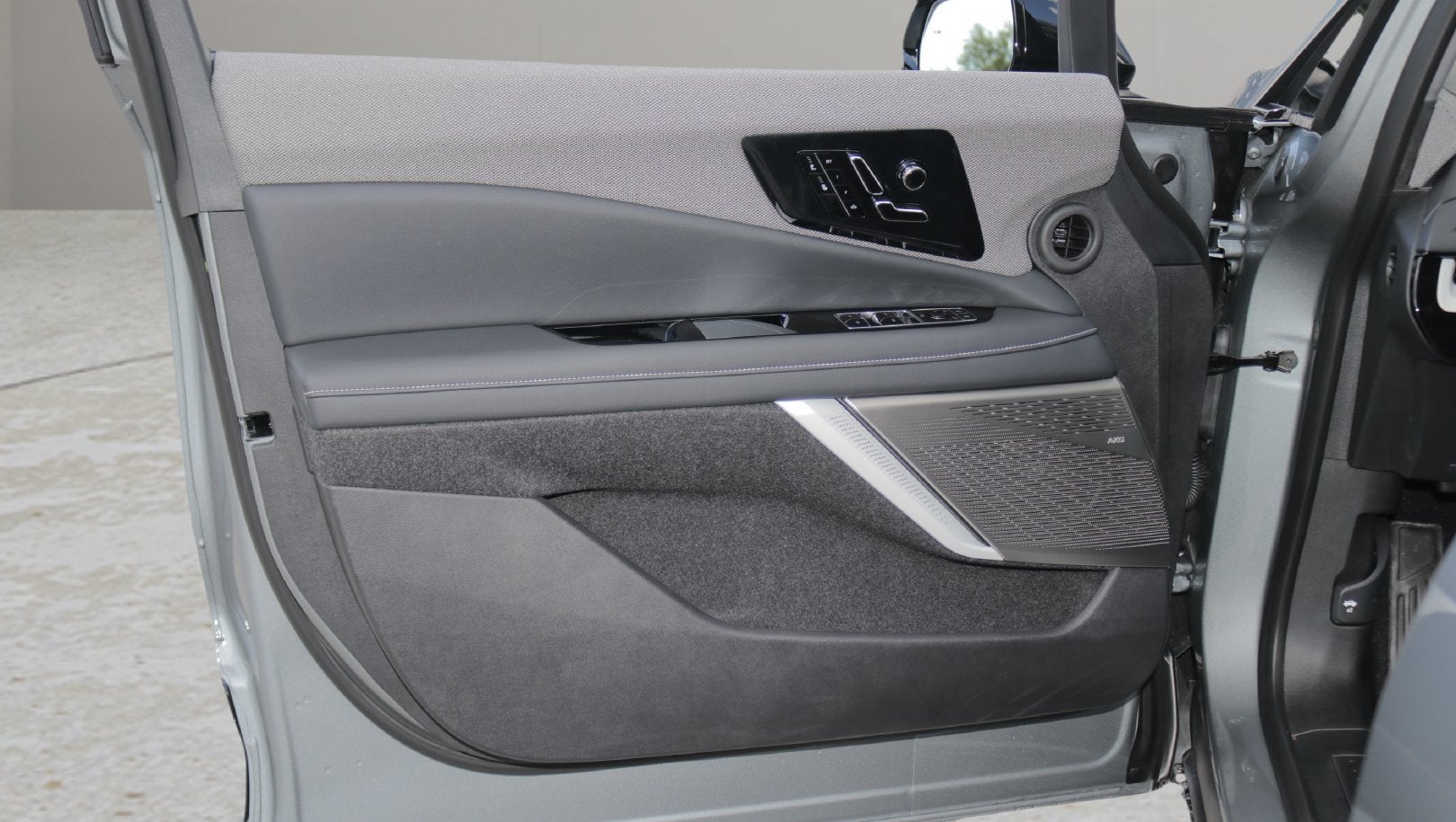 2027 Cadillac OPTIQ Luxury