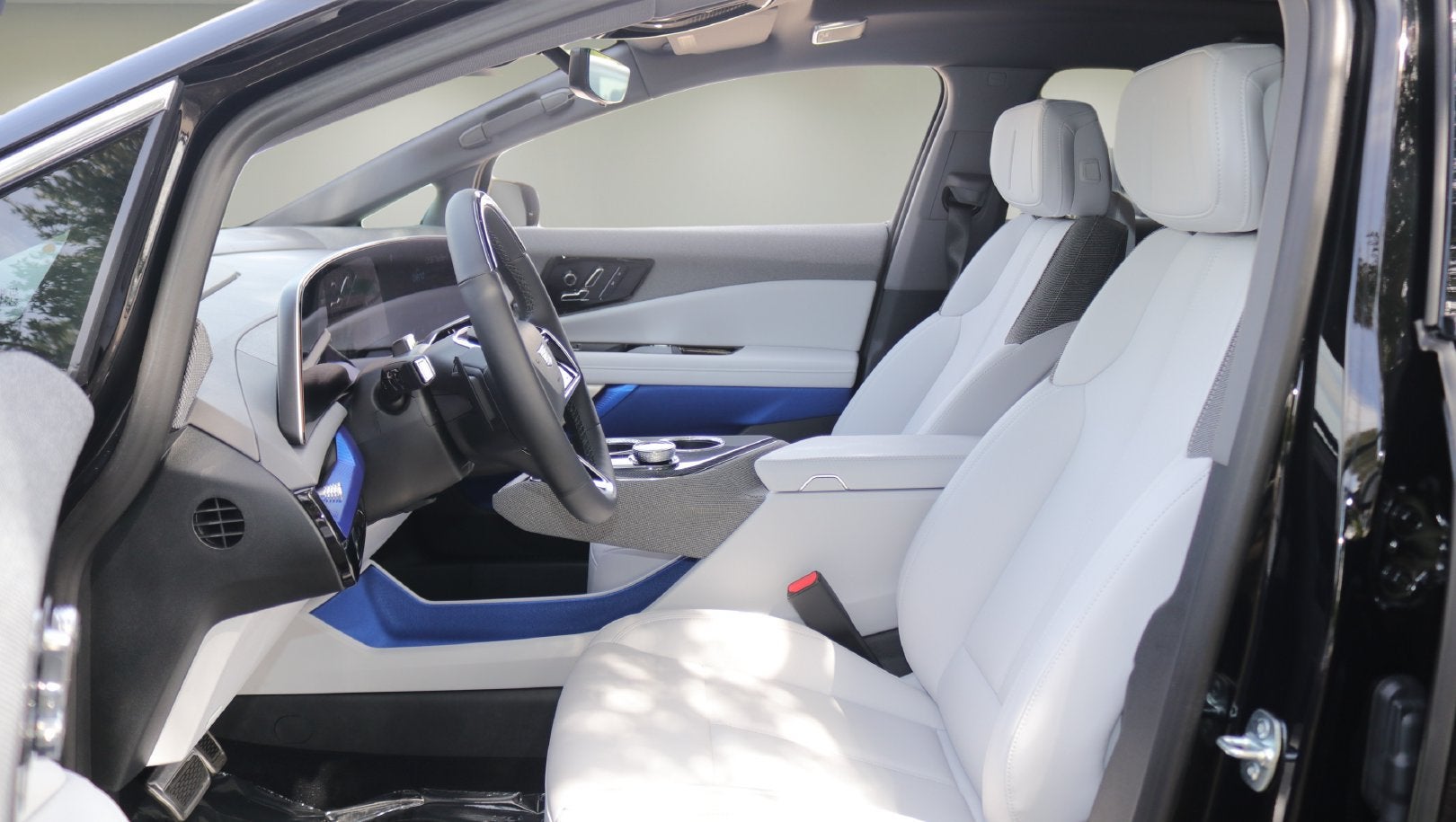 2027 Cadillac OPTIQ Luxury