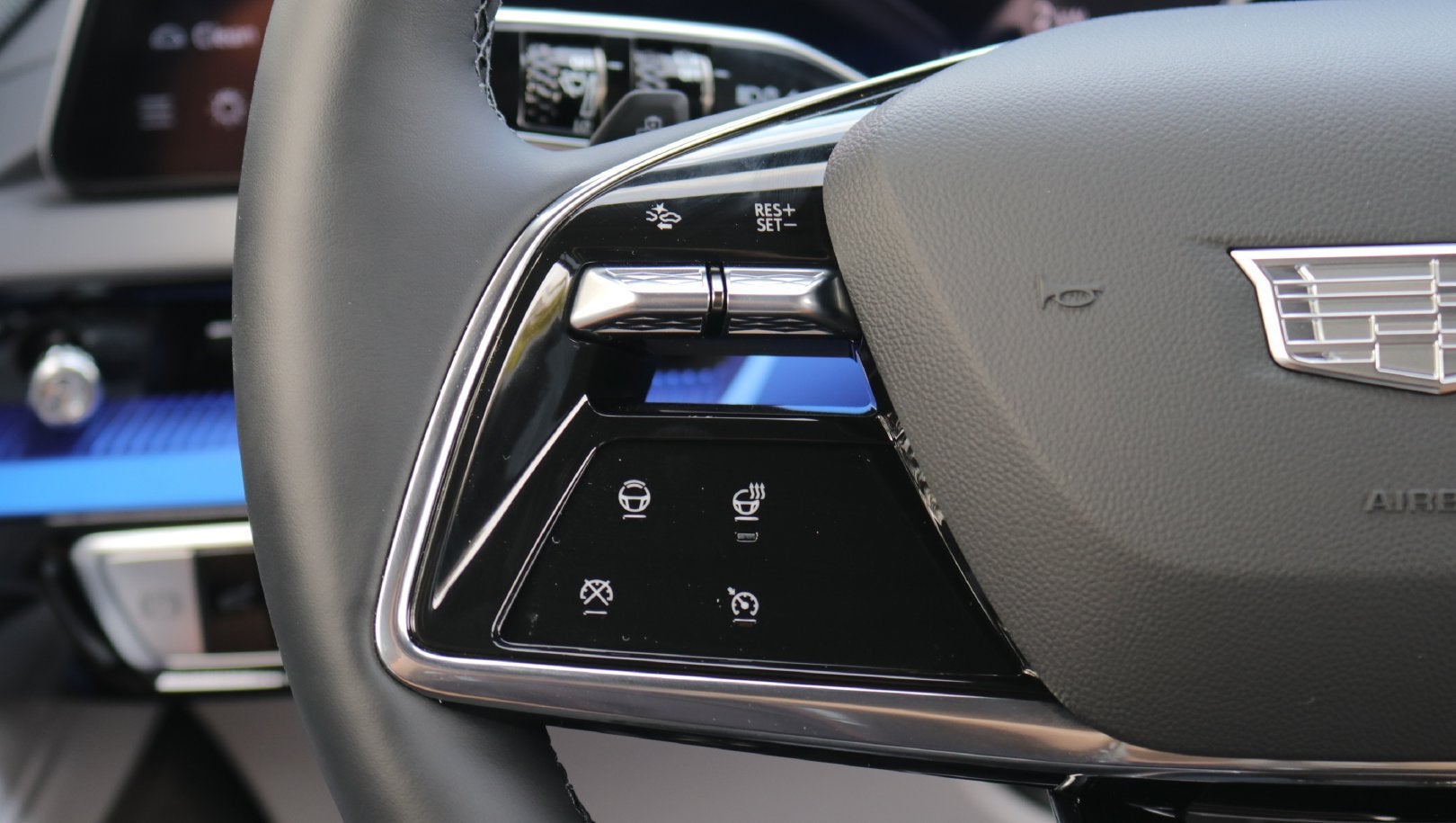 2027 Cadillac OPTIQ Luxury