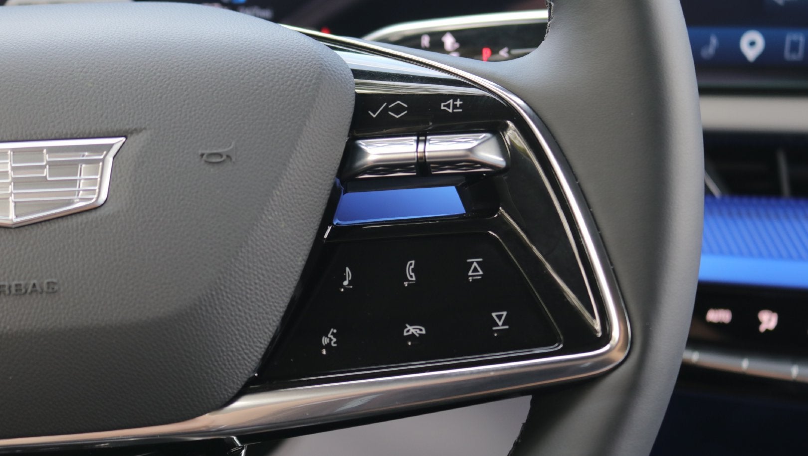 2027 Cadillac OPTIQ Luxury