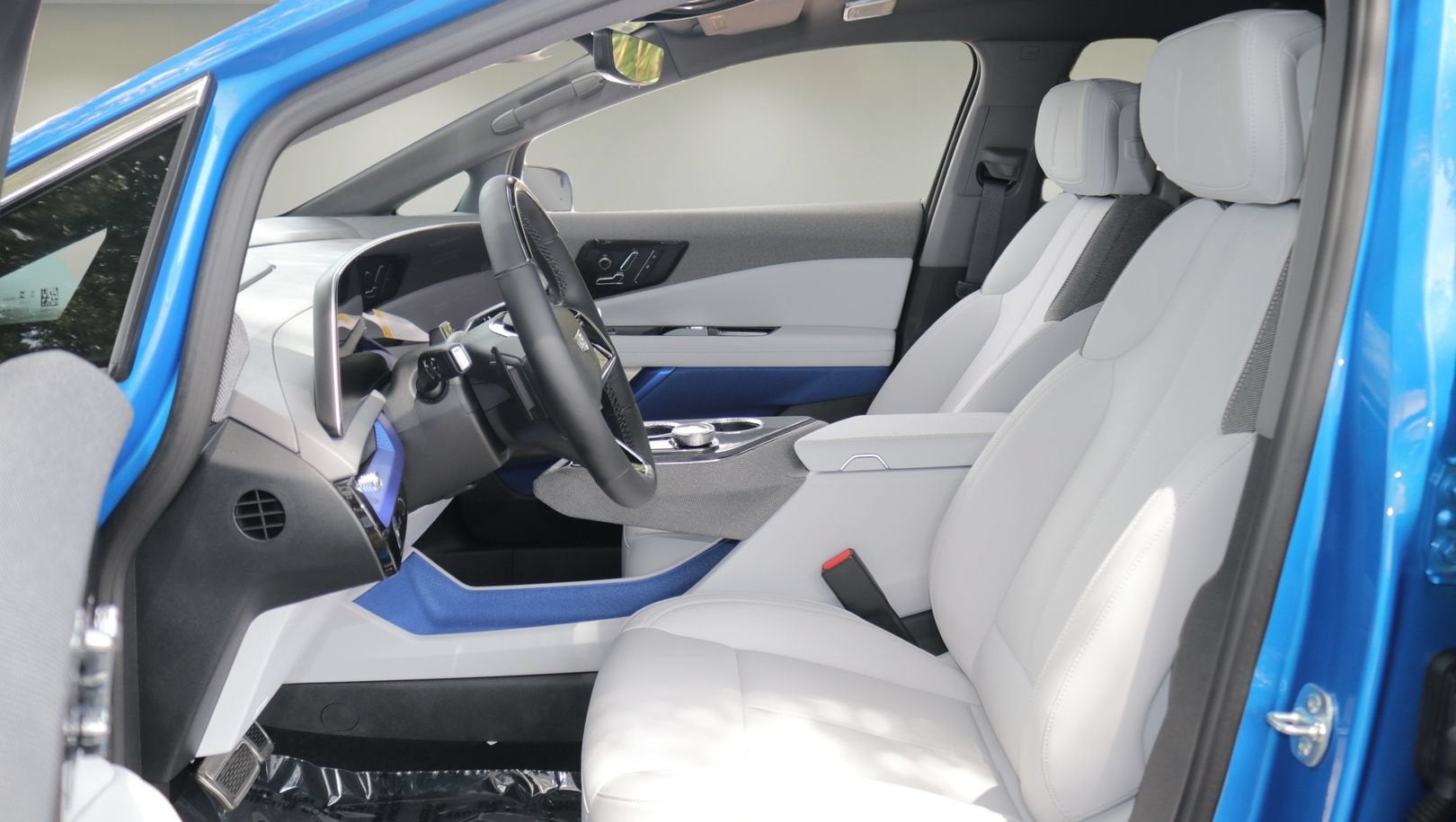 2027 Cadillac OPTIQ Luxury