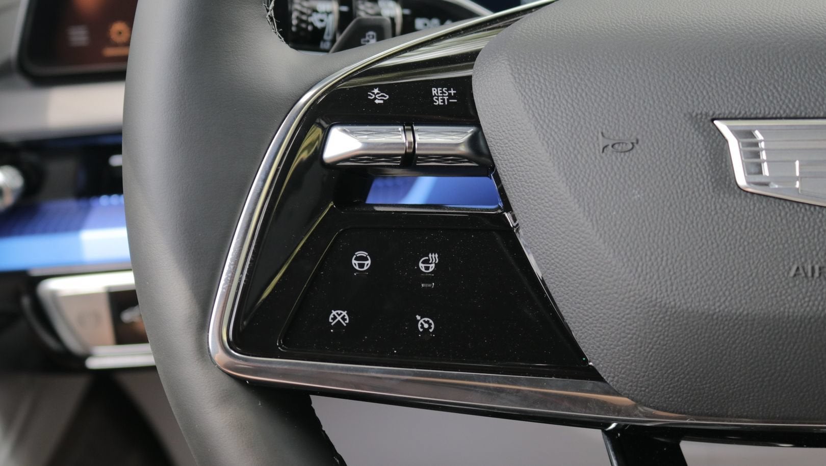 2027 Cadillac OPTIQ Luxury