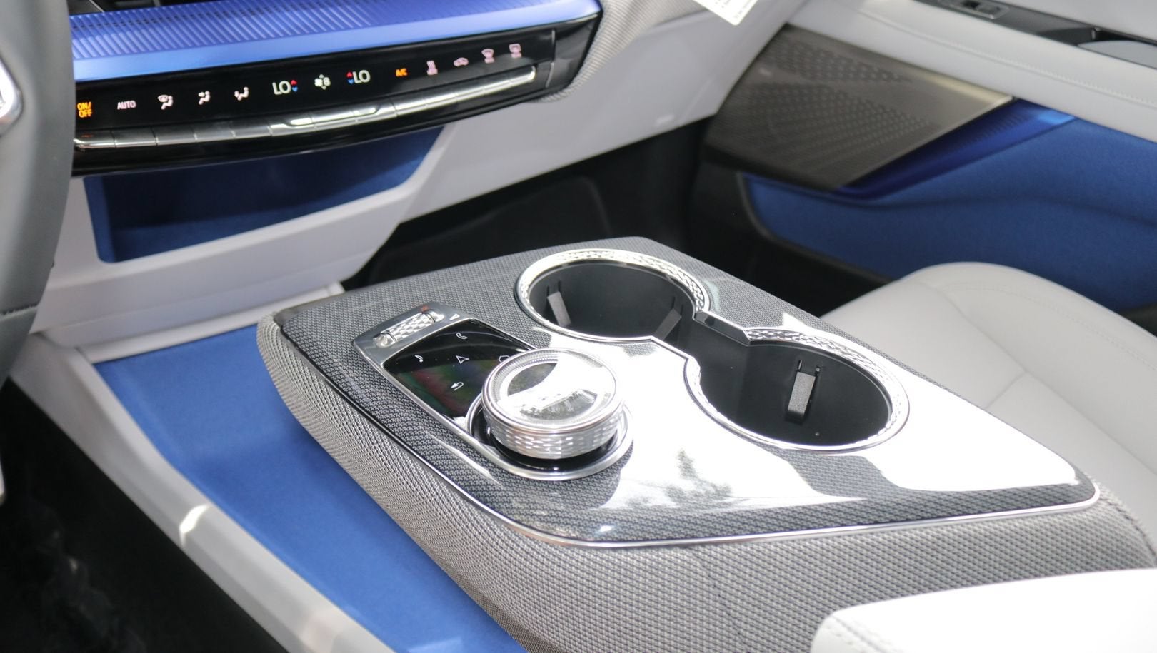 2027 Cadillac OPTIQ Luxury