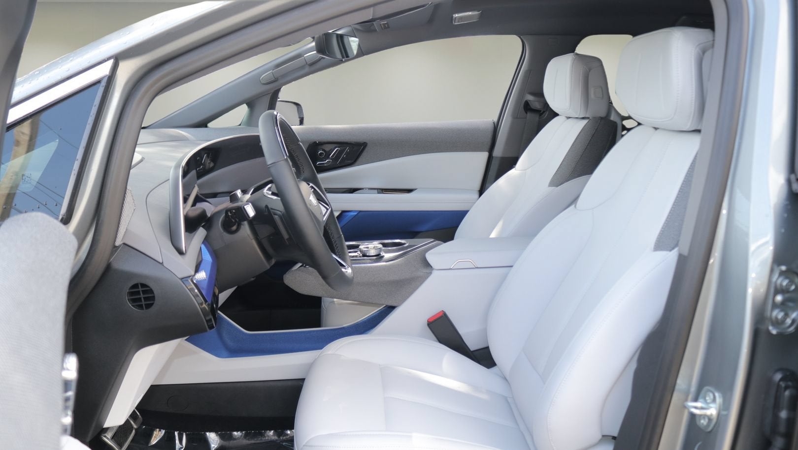 2027 Cadillac OPTIQ Luxury
