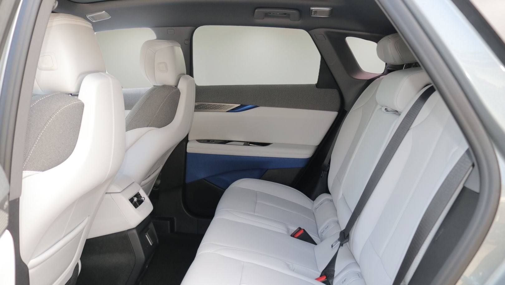 2027 Cadillac OPTIQ Luxury