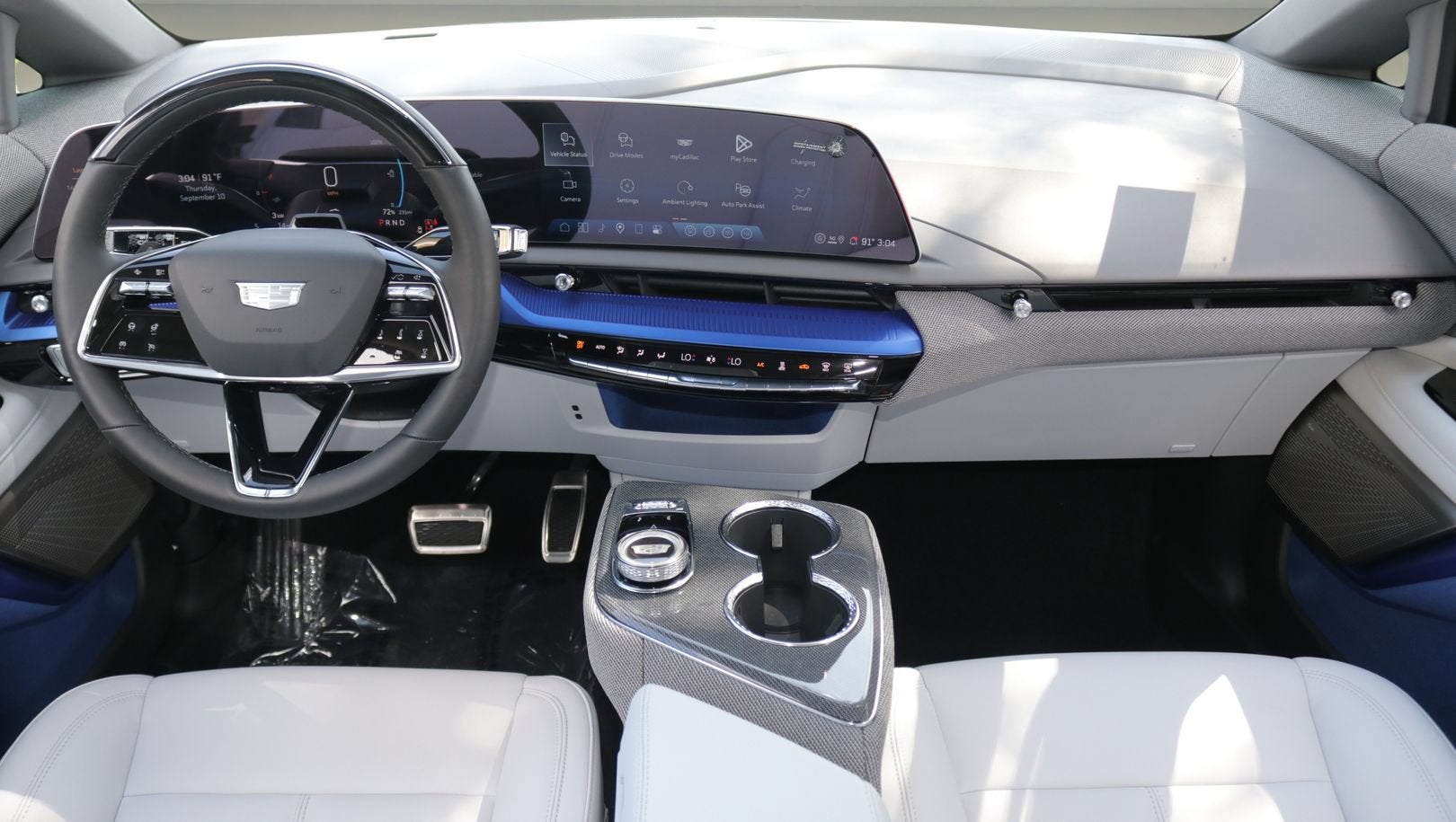 2027 Cadillac OPTIQ Luxury