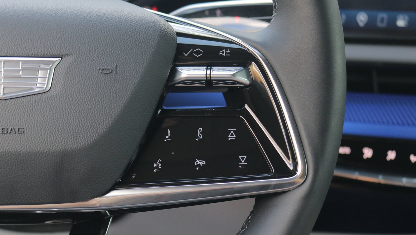 2027 Cadillac OPTIQ Luxury