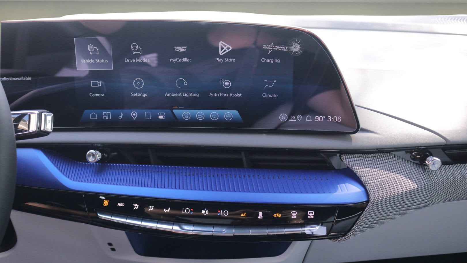 2027 Cadillac OPTIQ Luxury