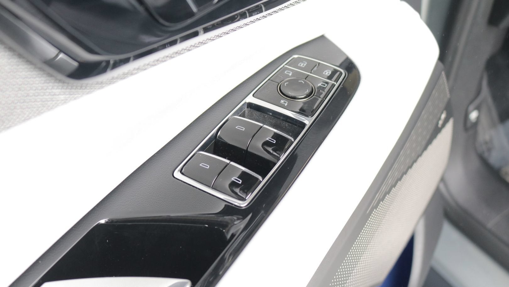 2027 Cadillac OPTIQ Luxury
