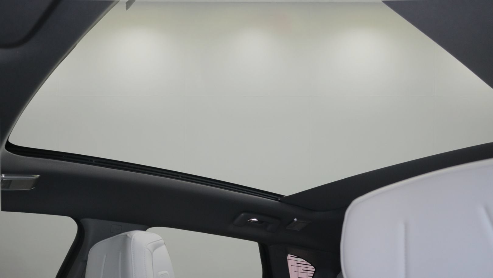 2027 Cadillac OPTIQ Luxury