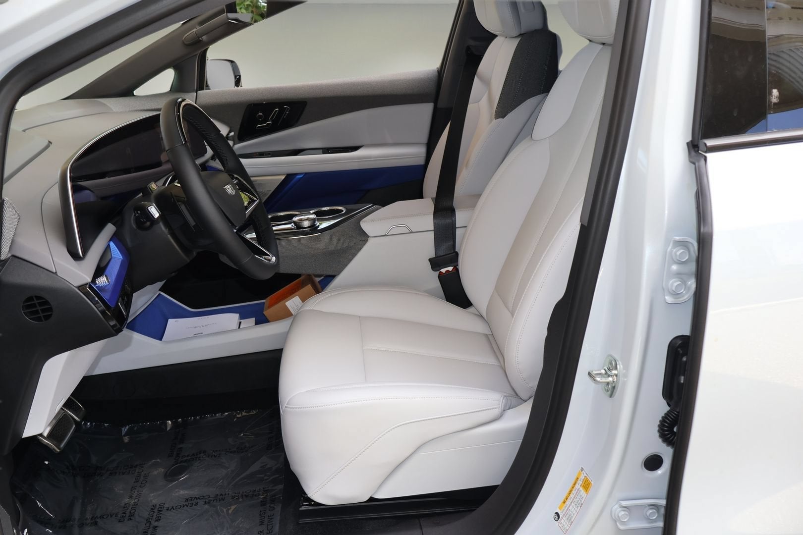 2026 Cadillac OPTIQ Luxury