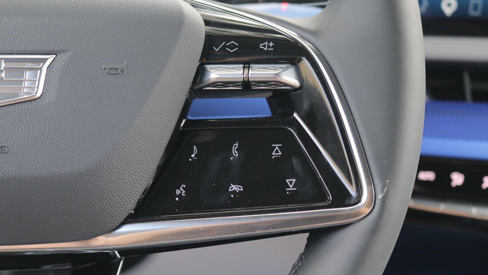 2027 Cadillac OPTIQ Luxury