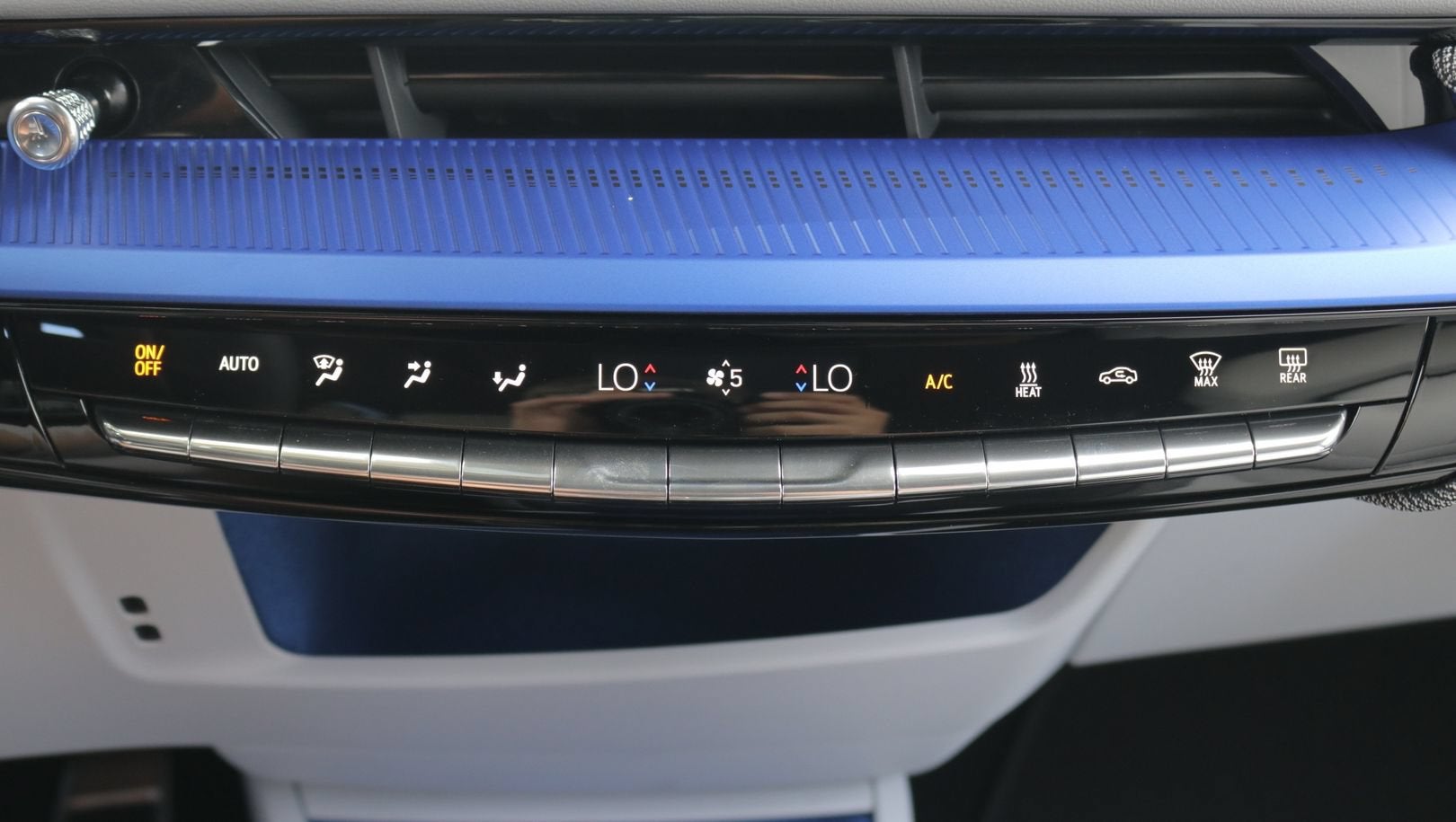 2027 Cadillac OPTIQ Luxury
