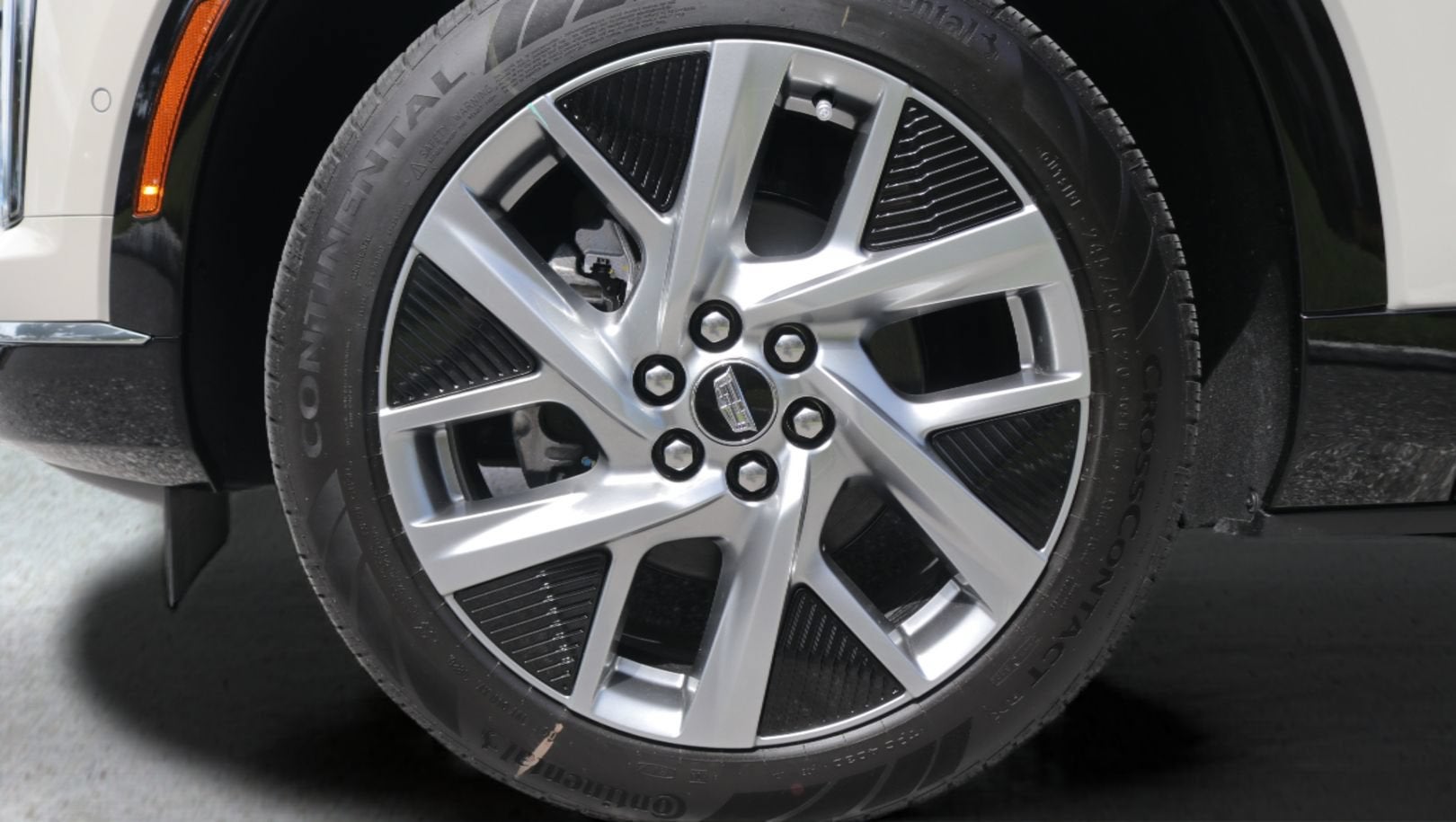 2027 Cadillac OPTIQ Luxury