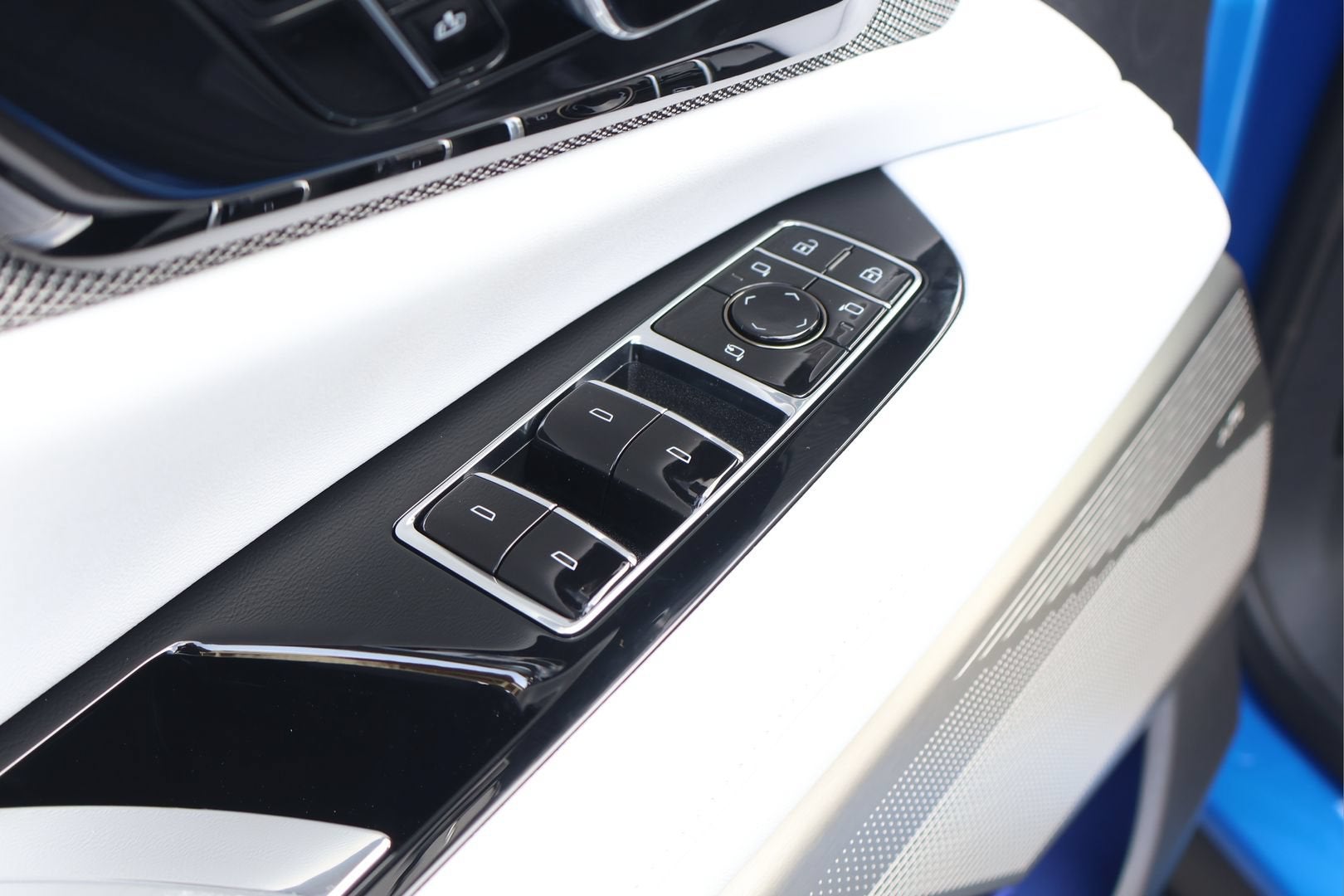 2027 Cadillac OPTIQ Luxury