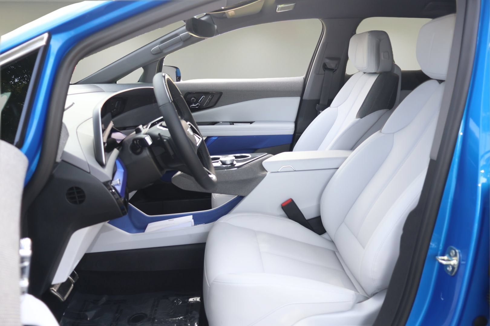 2027 Cadillac OPTIQ Luxury - Photo 12