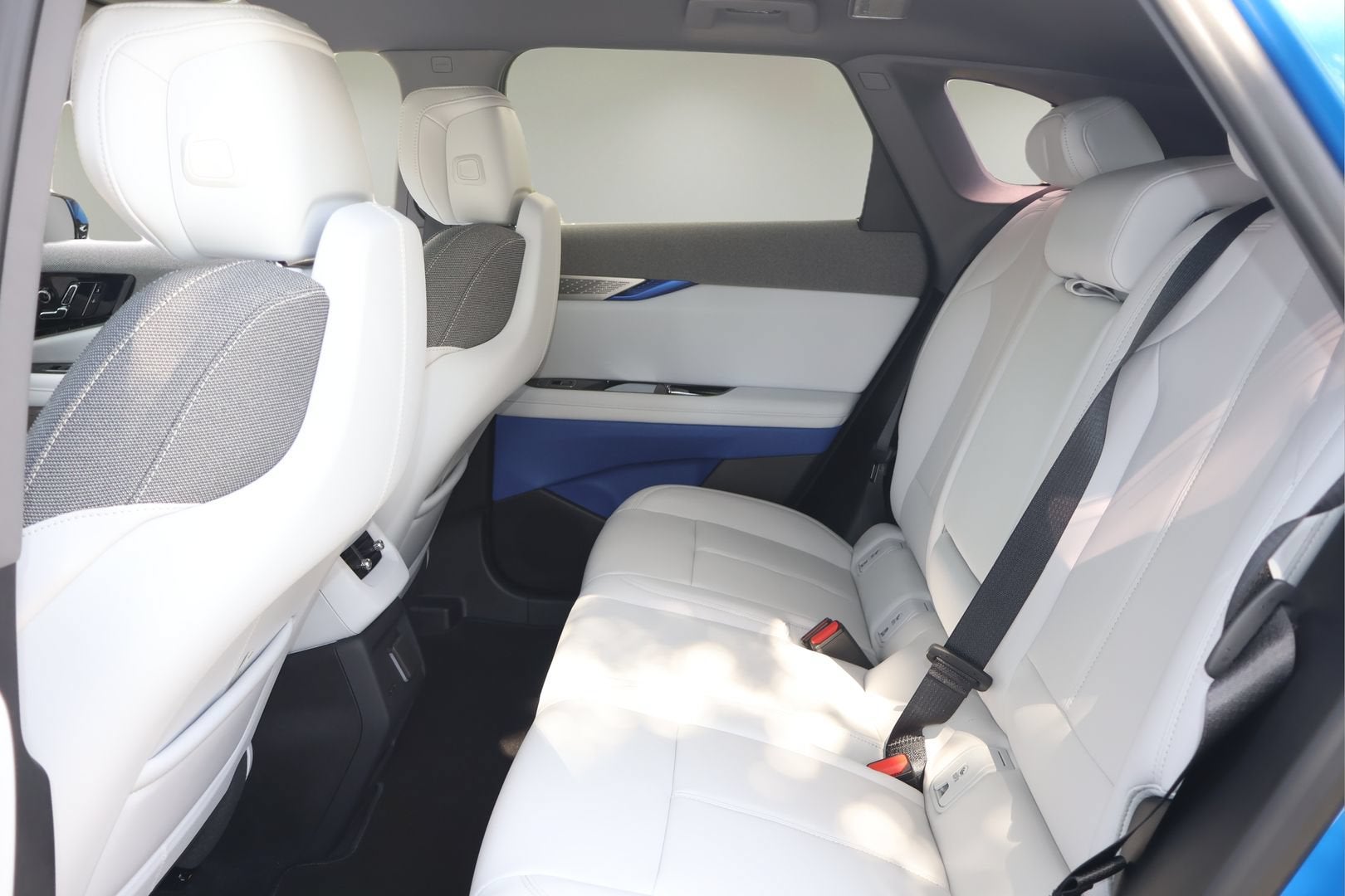 2027 Cadillac OPTIQ Luxury