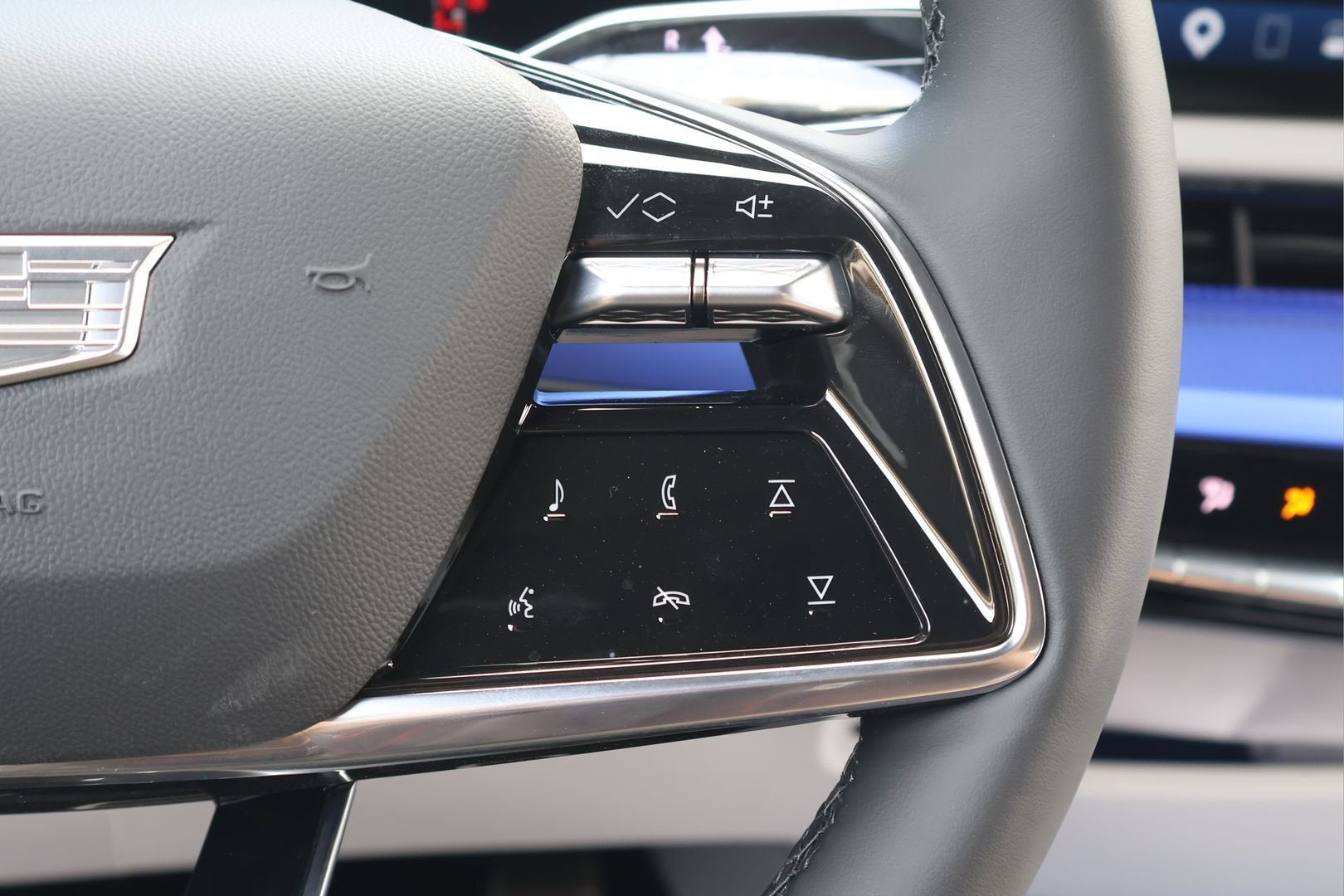 2027 Cadillac OPTIQ Luxury - Photo 21
