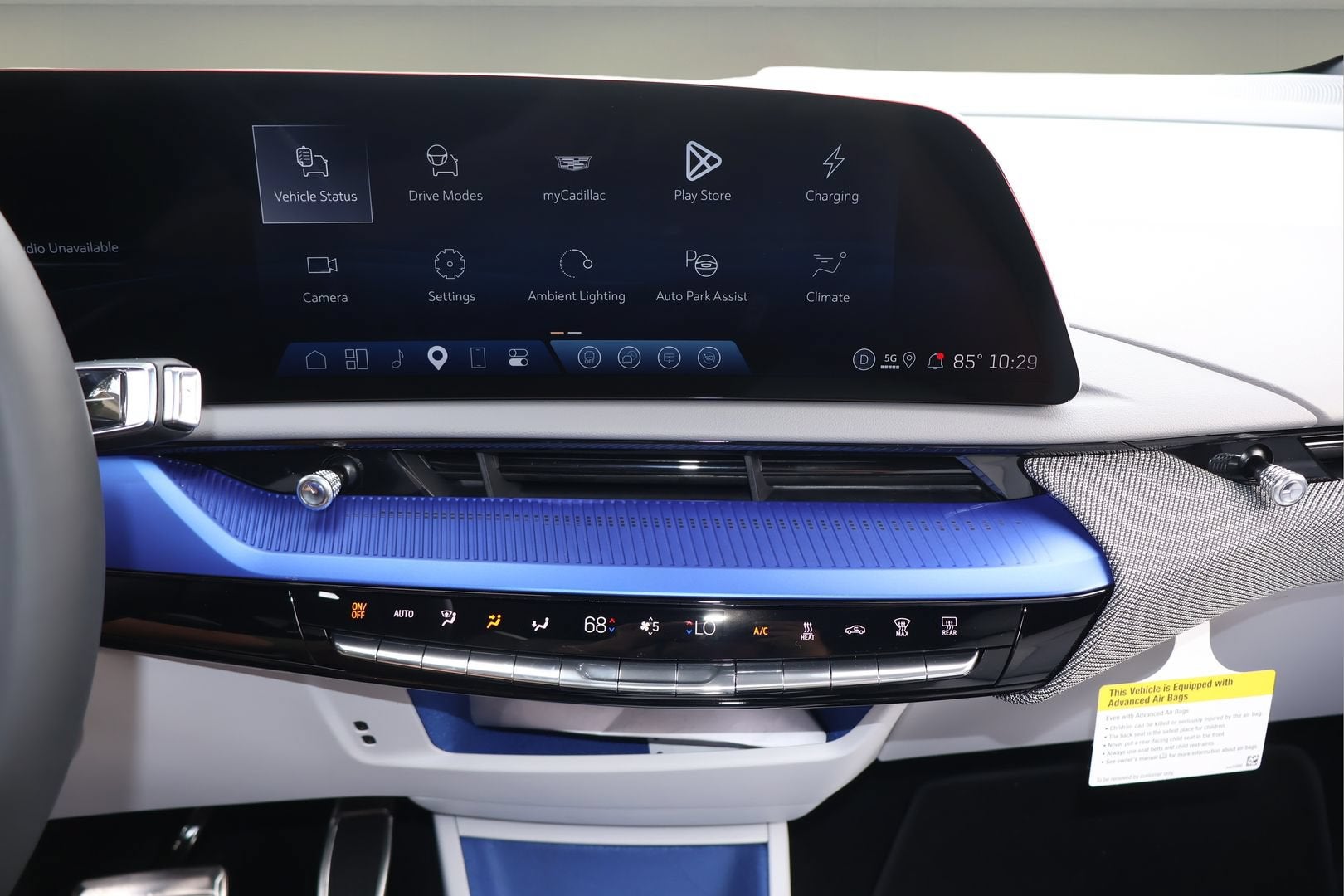 2027 Cadillac OPTIQ Luxury - Photo 23