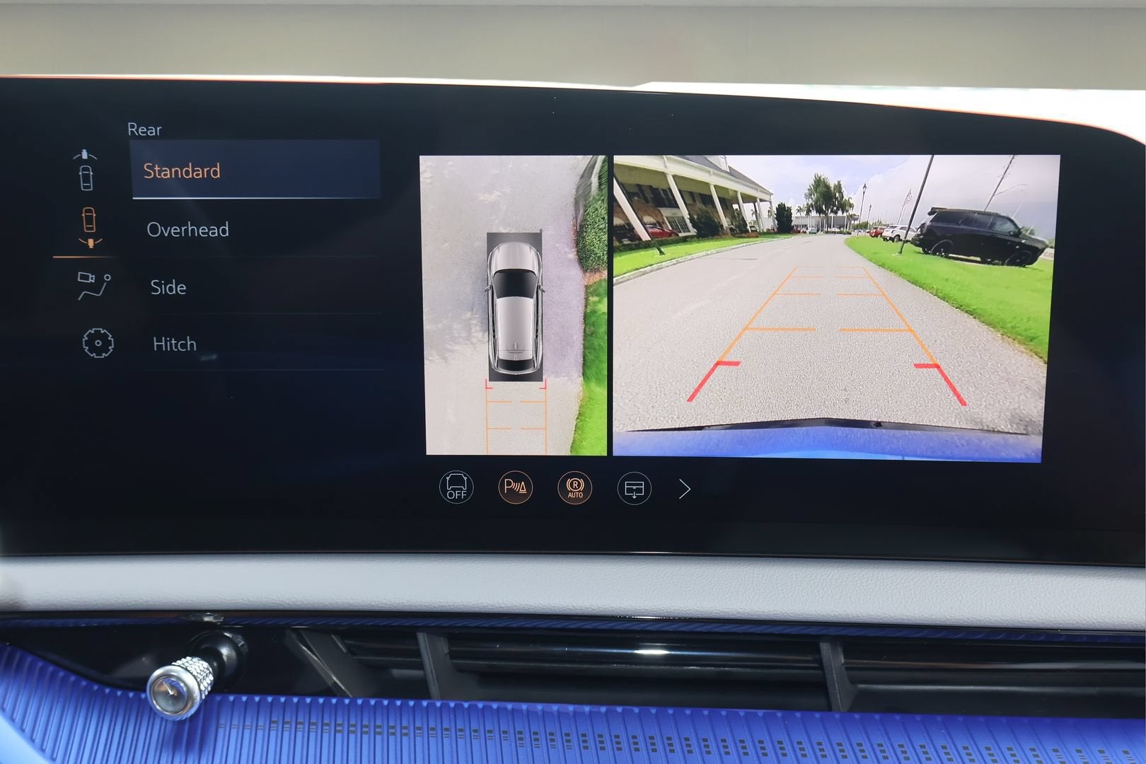 2027 Cadillac OPTIQ Luxury - Photo 24