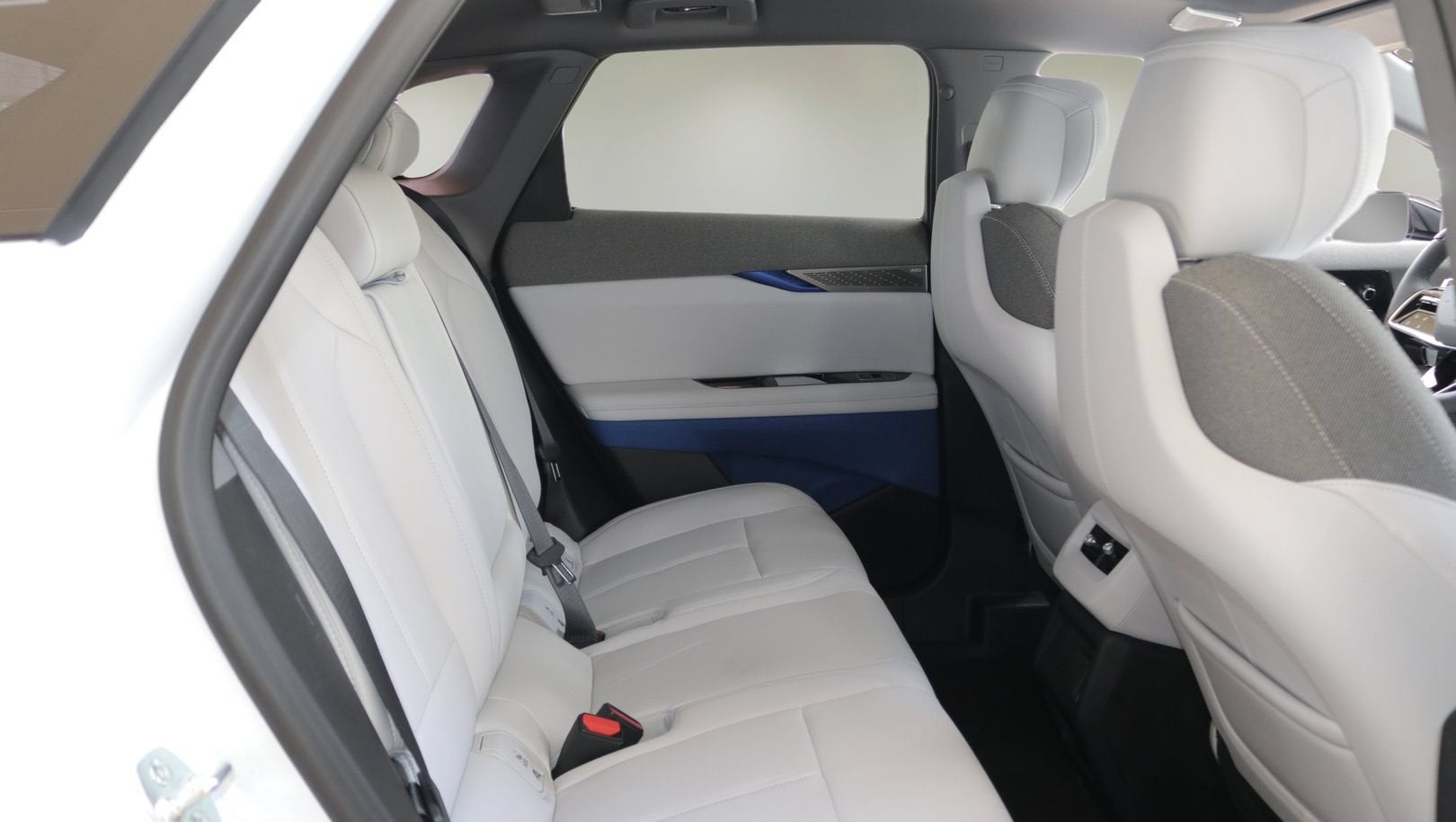 2027 Cadillac OPTIQ Luxury