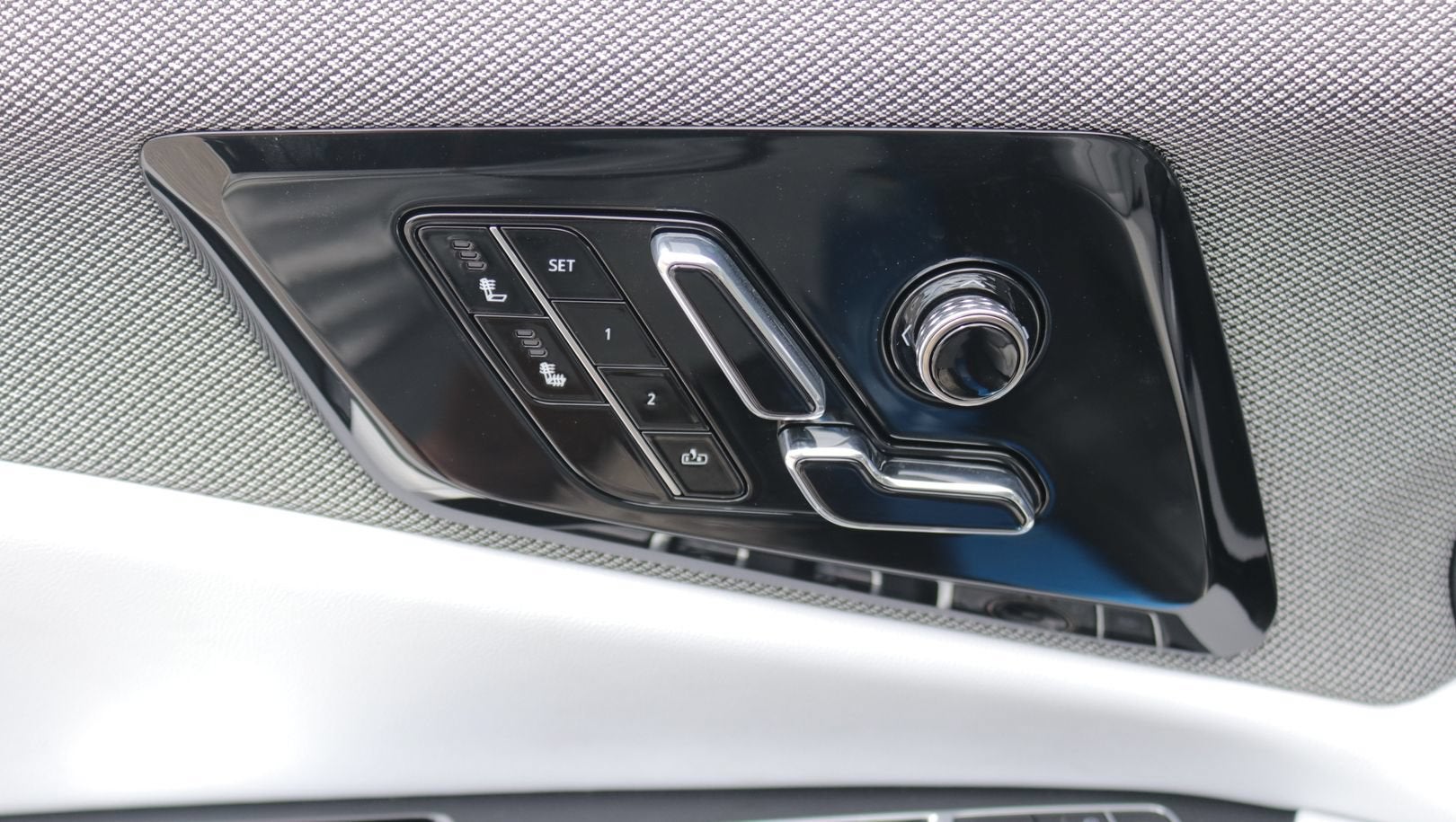 2027 Cadillac OPTIQ Luxury