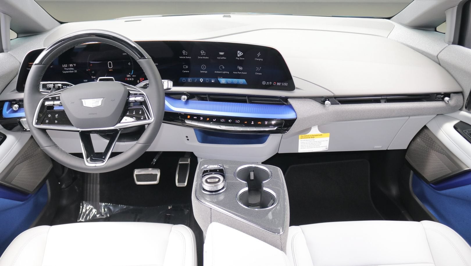 2027 Cadillac OPTIQ Luxury