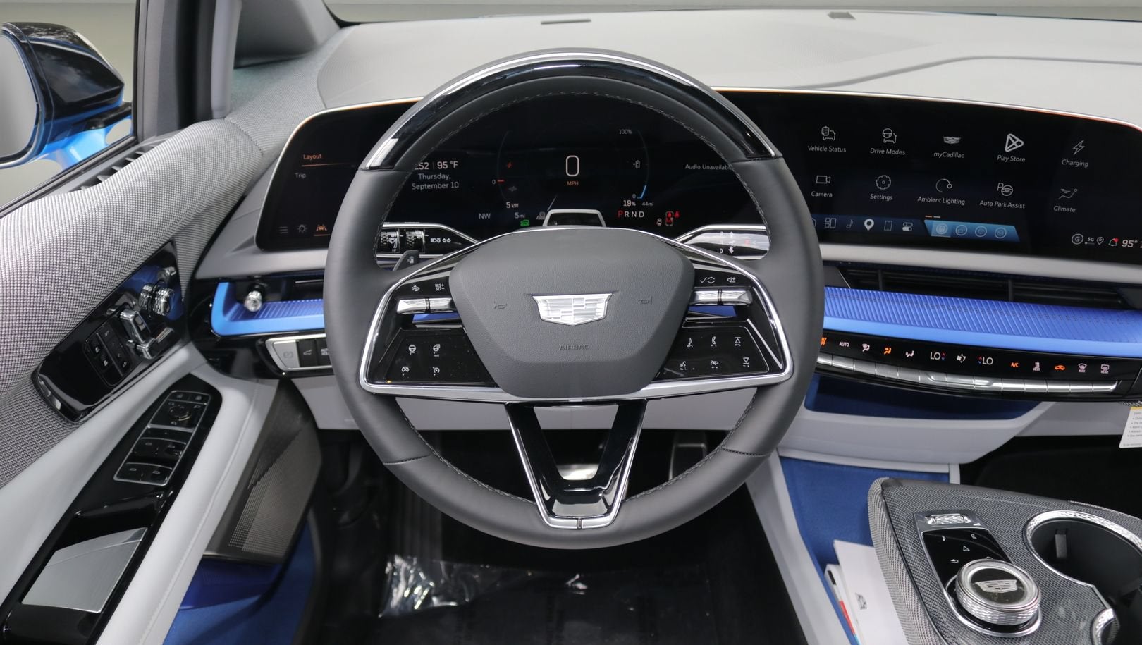 2027 Cadillac OPTIQ Luxury