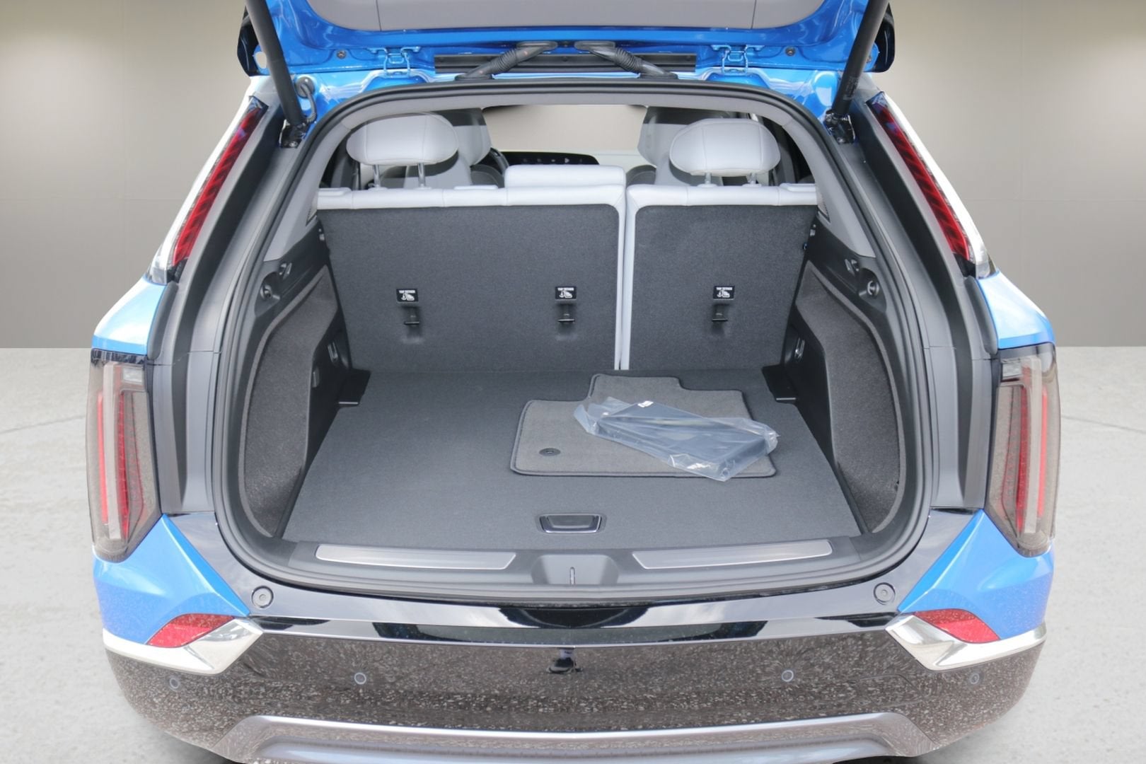 2027 Cadillac OPTIQ Luxury