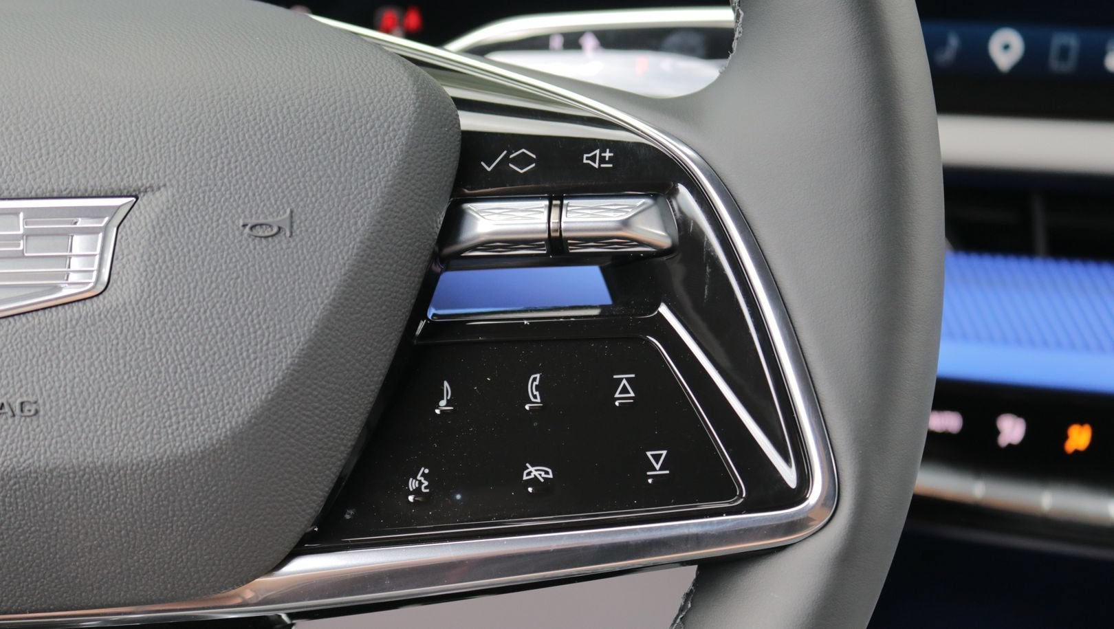 2027 Cadillac OPTIQ Luxury