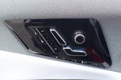 2025 Cadillac OPTIQ Luxury 1