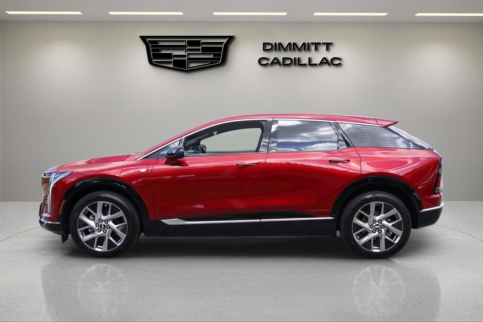 2025 Cadillac OPTIQ Luxury 1