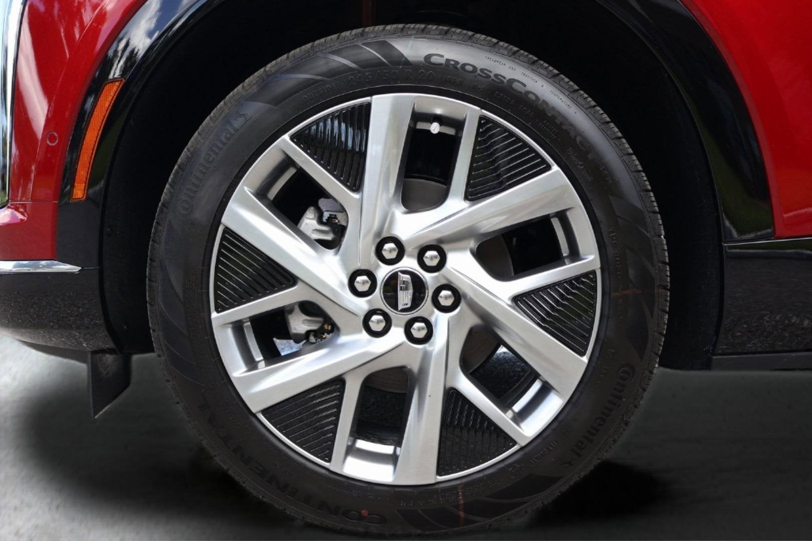 2025 Cadillac OPTIQ Luxury 1