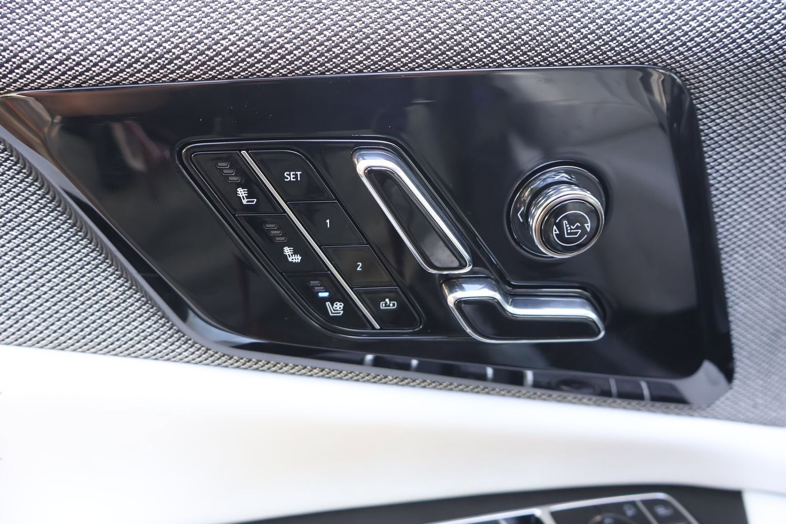2026 Cadillac OPTIQ Premium Luxury