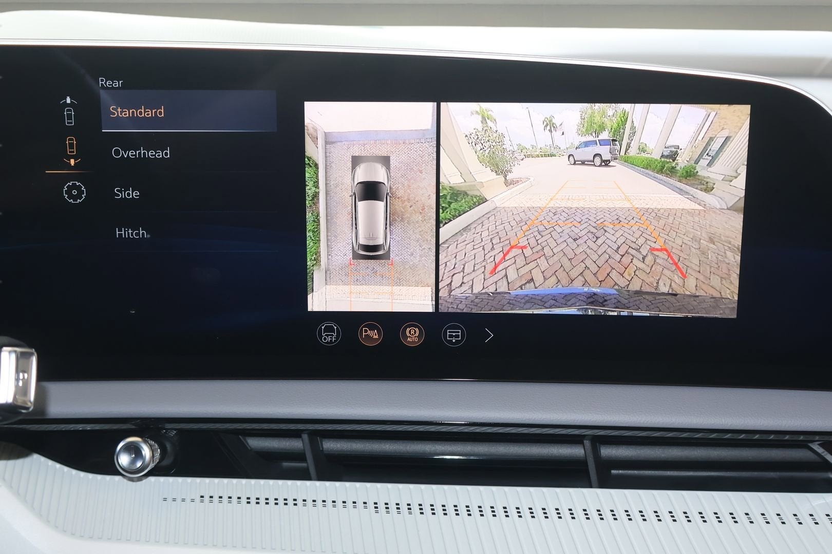 2026 Cadillac OPTIQ Premium Luxury