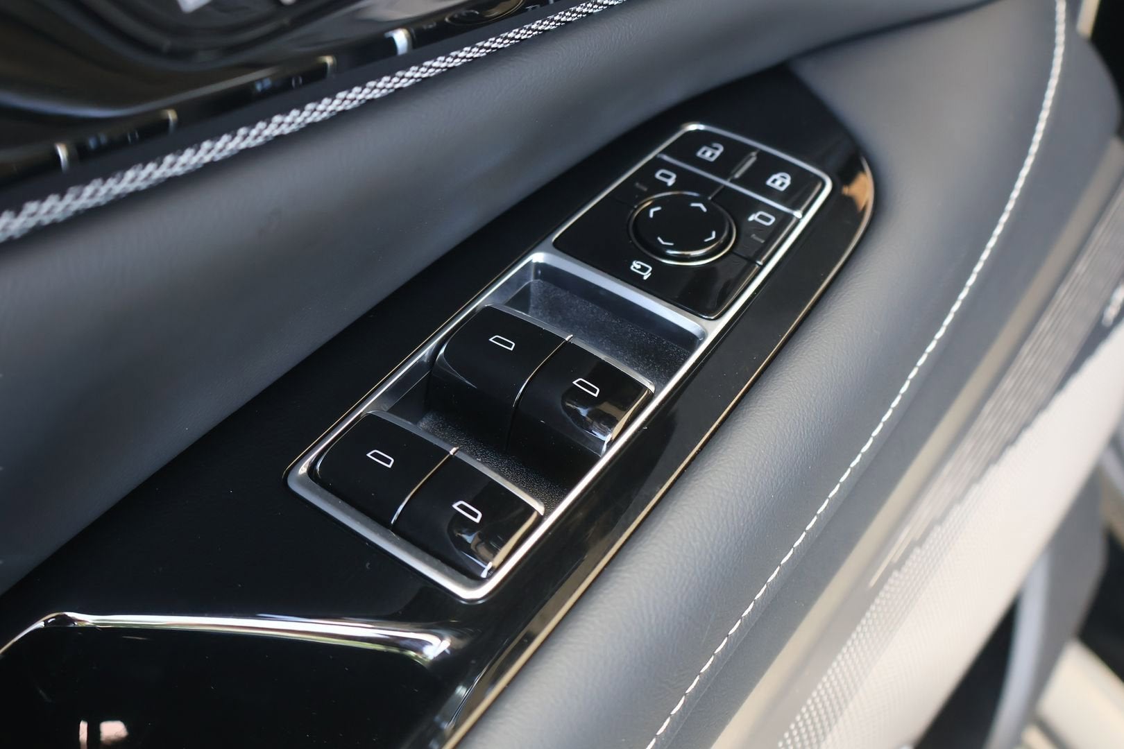 2026 Cadillac OPTIQ Premium Luxury