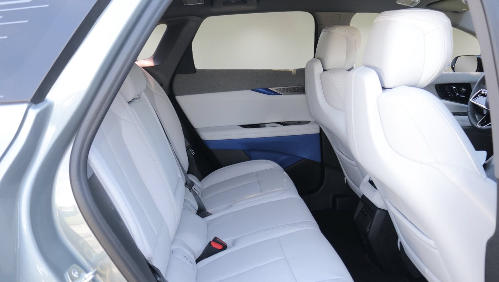 2027 Cadillac OPTIQ Premium Luxury