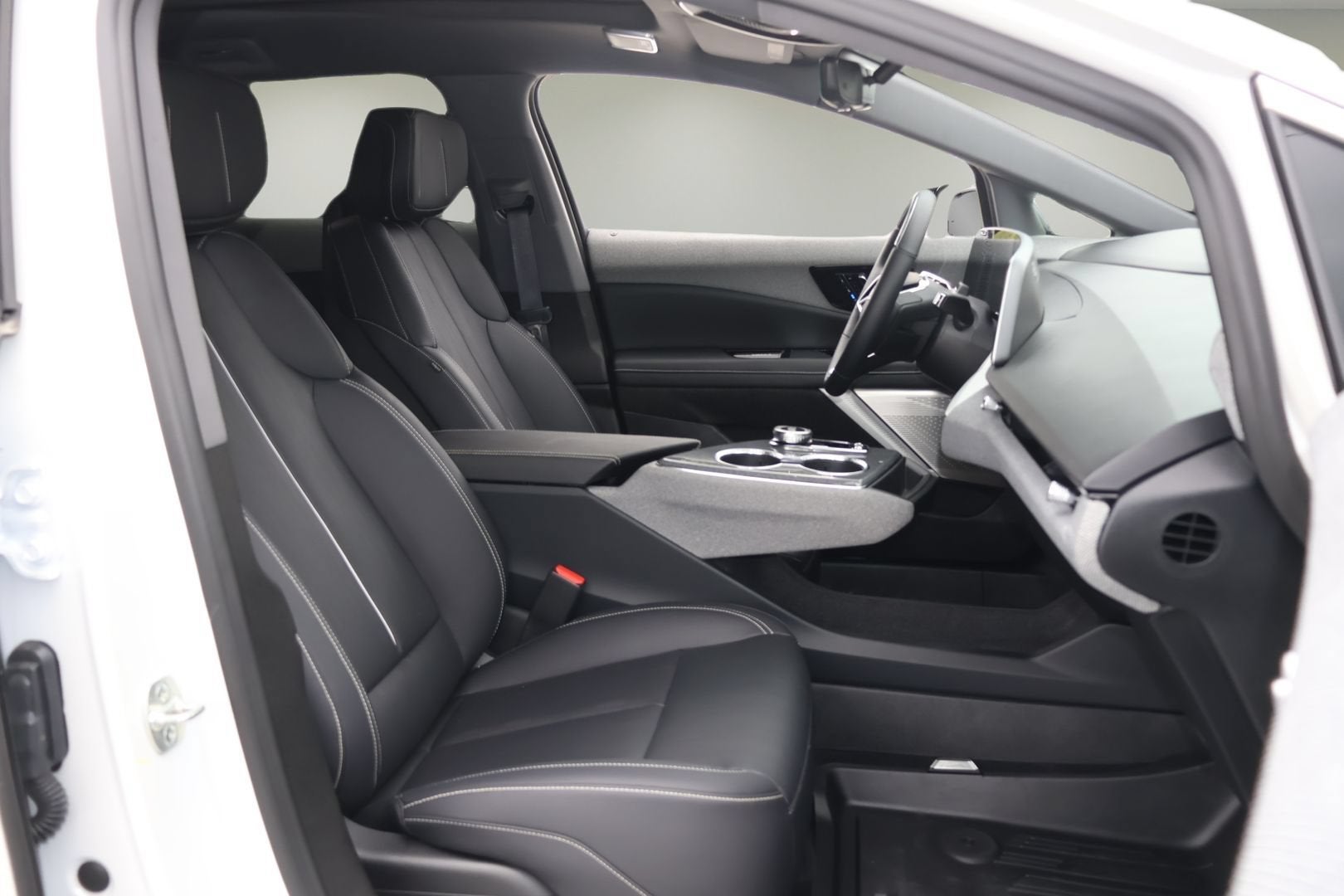 2025 Cadillac OPTIQ Luxury 2
