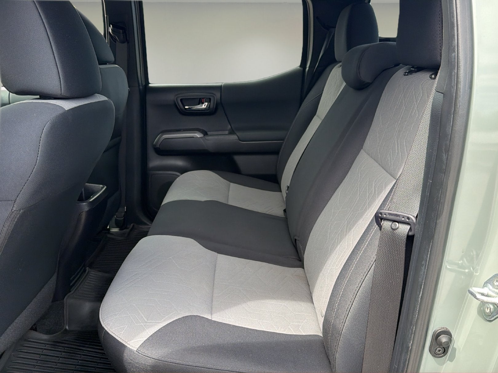 2022 Toyota Tacoma 2WD SR5